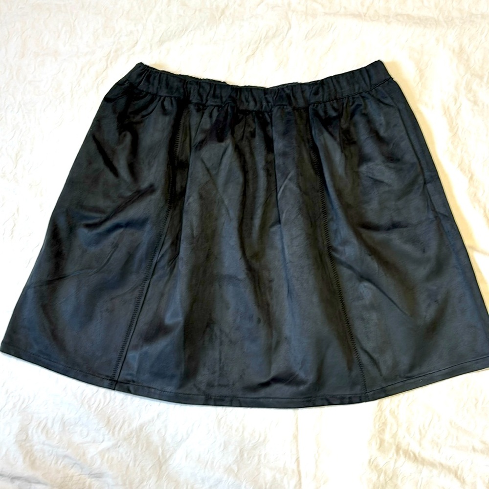 Matilda Jane Aspen Skater Skirt Black Faux Suede Women's Size Medium, NWOT